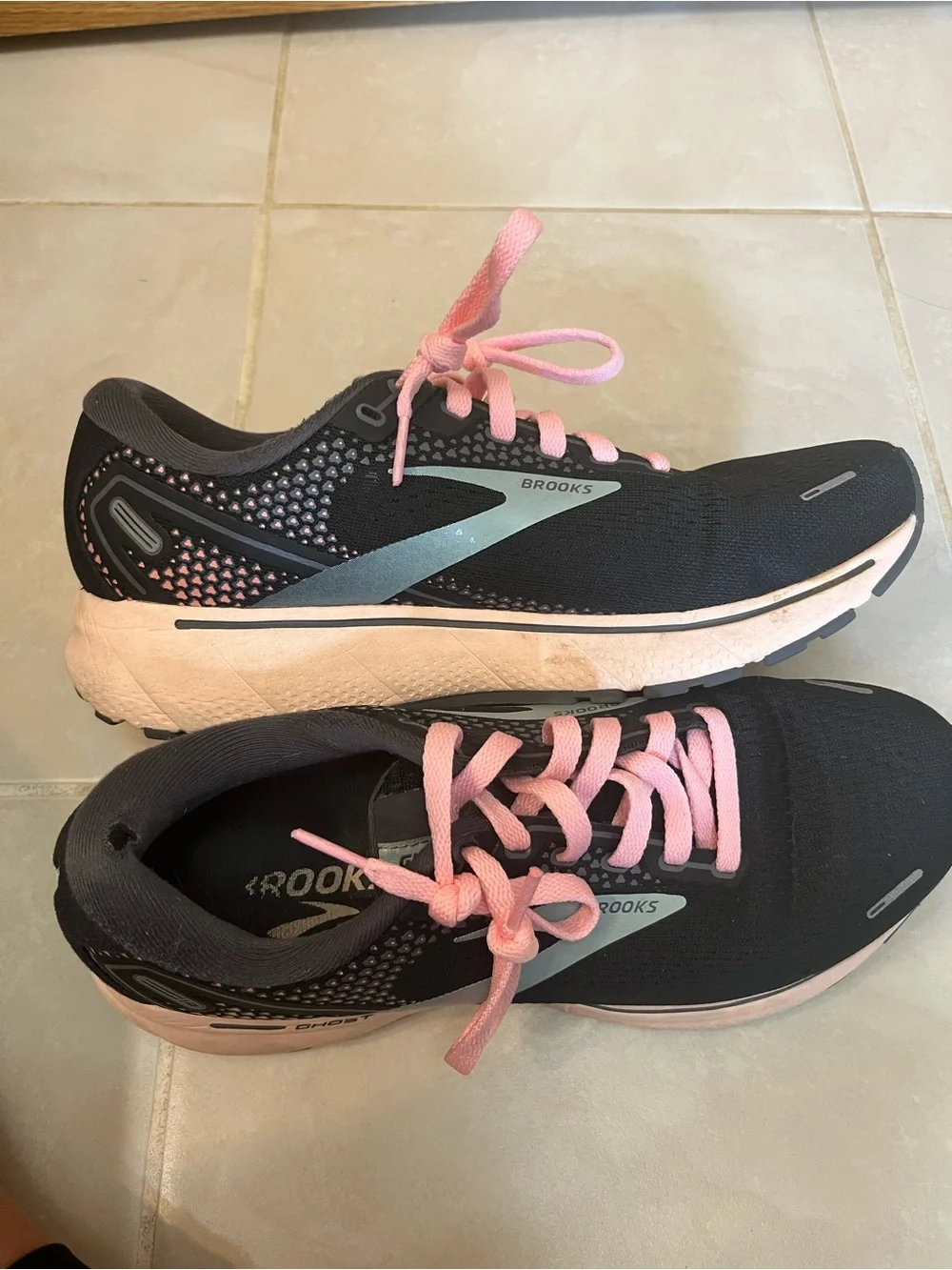 Brooks breathable knit